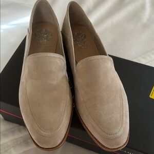 Vince Camuto True Suede Almond sz 8 Beige Flats Slip-On Loafers cottage Core,